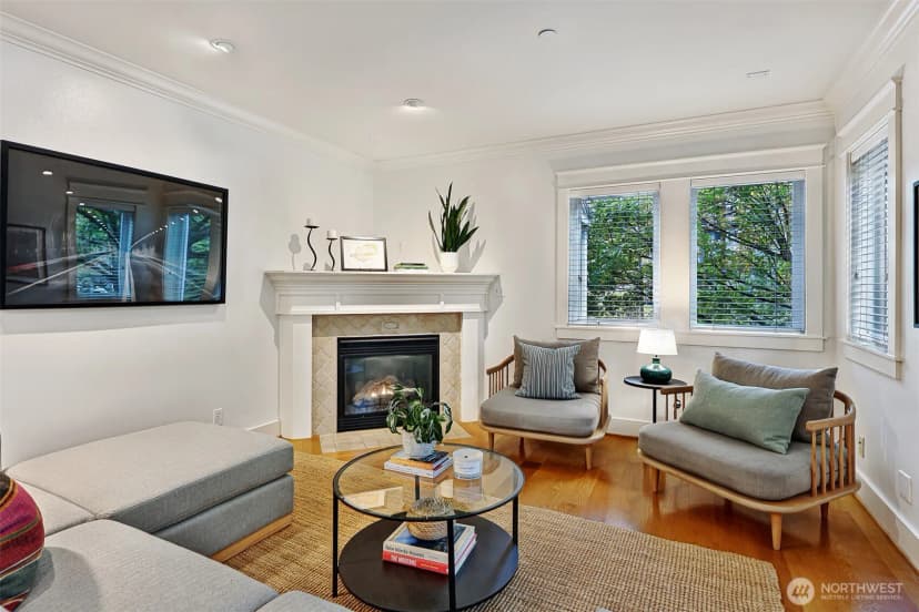 Property photo for 919 Belmont Avenue E, Seattle photo 13