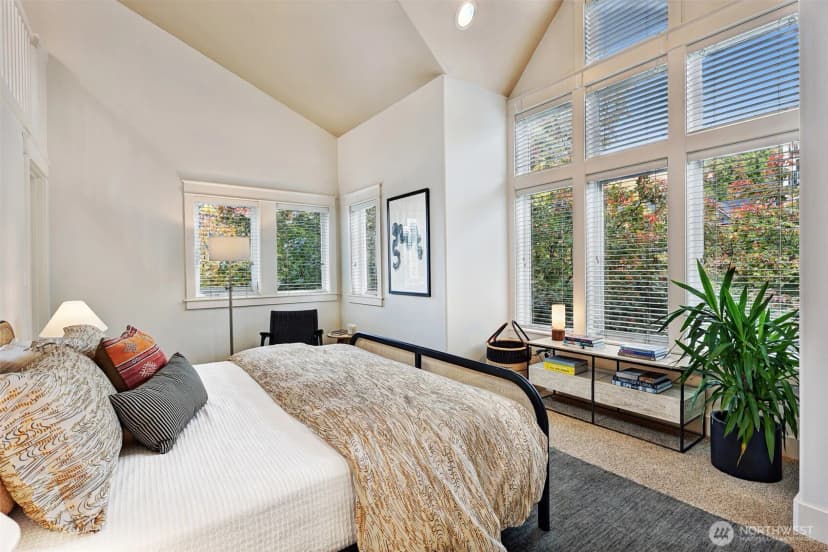 Property photo for 919 Belmont Avenue E, Seattle photo 20