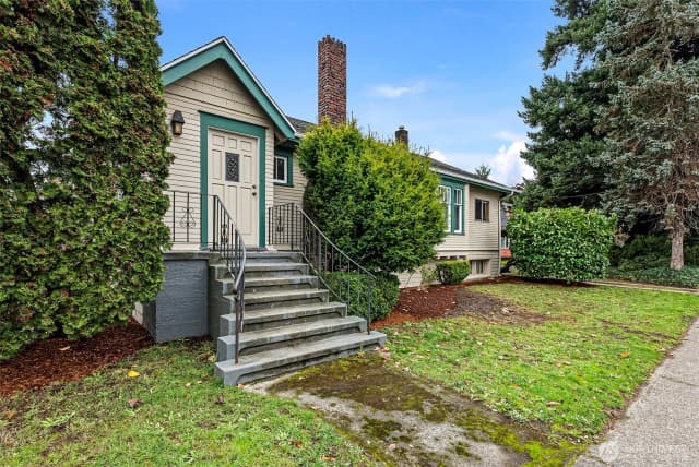 Property photo for 1001 Warren Avenue, Bremerton photo 4