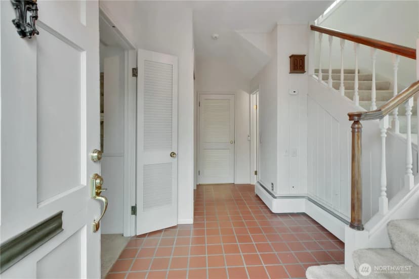 Property photo for 906 5th Street Ne, Auburn photo 2