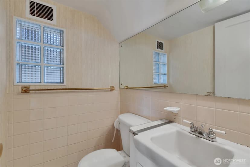 Property photo for 906 5th Street Ne, Auburn photo 17