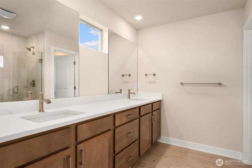 Property photo for 26562 Ne 143rd Street #g, Duvall photo 19