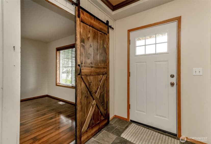 Property photo for 231 Easton Avenue W, Eatonville photo 5