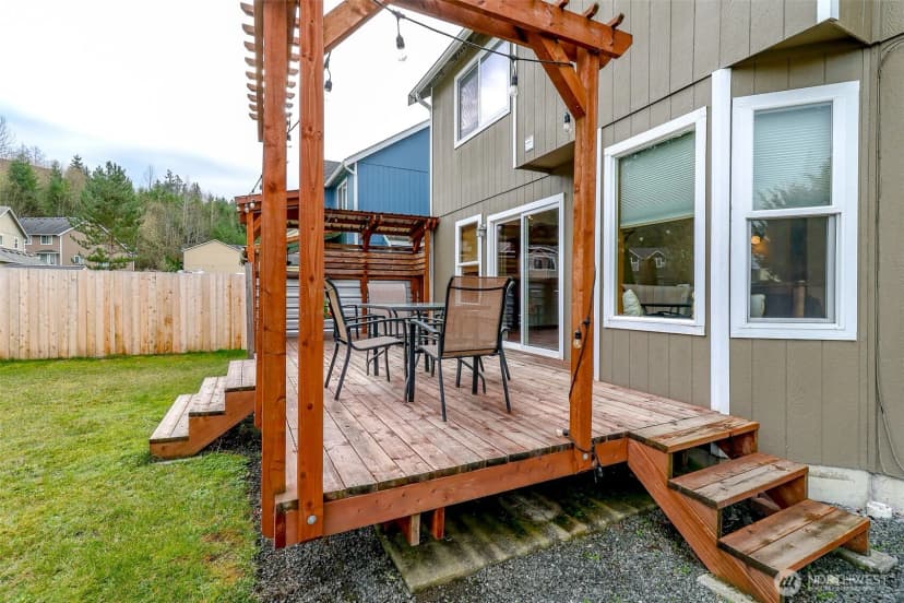 Property photo for 231 Easton Avenue W, Eatonville photo 30