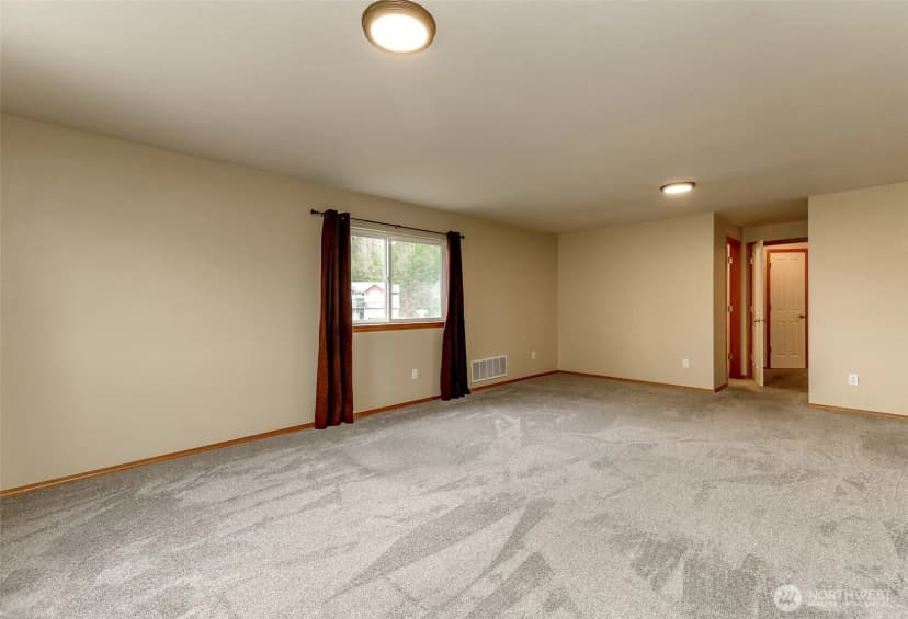 Property photo for 231 Easton Avenue W, Eatonville photo 23