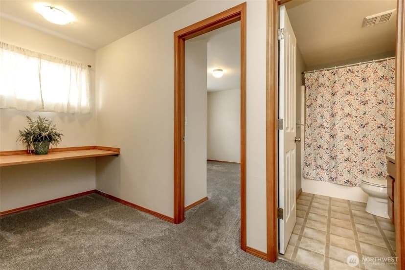Property photo for 231 Easton Avenue W, Eatonville photo 16