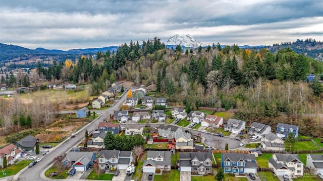 Property photo for 231 Easton Avenue W, Eatonville photo 3