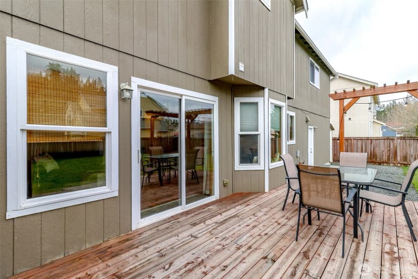 Property photo for 231 Easton Avenue W, Eatonville photo 28