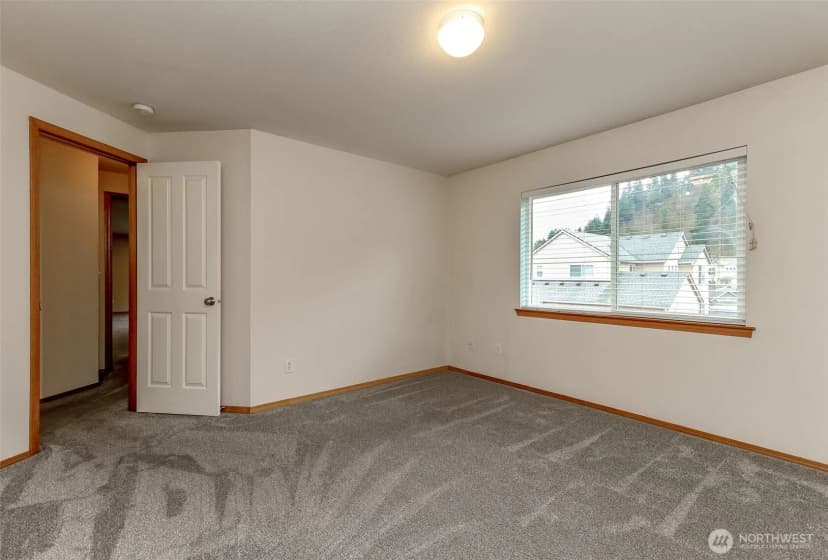 Property photo for 231 Easton Avenue W, Eatonville photo 19