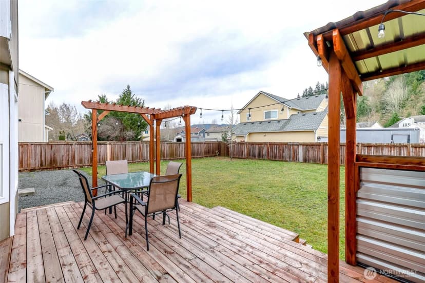 Property photo for 231 Easton Avenue W, Eatonville photo 31