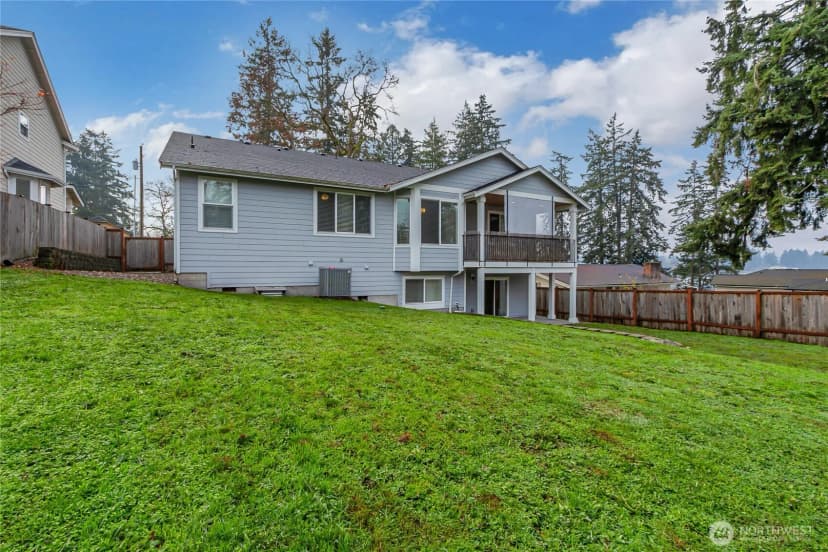 Property photo for 627 S 166th Street, Spanaway photo 2