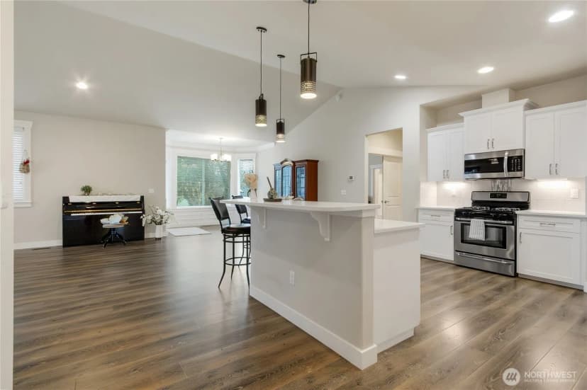 Property photo for 627 S 166th Street, Spanaway photo 8