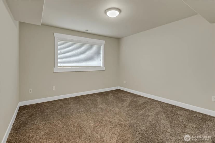 Property photo for 627 S 166th Street, Spanaway photo 26