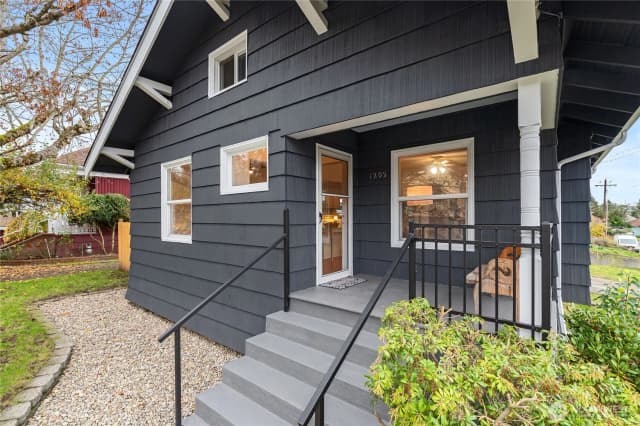 Property photo for 1202 Broadway Avenue, Bremerton photo 2