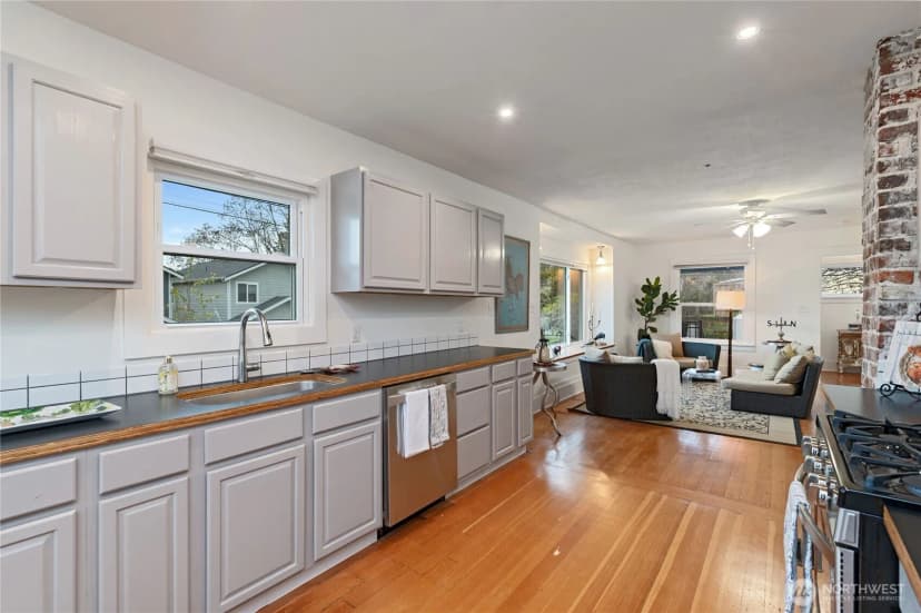 Property photo for 1202 Broadway Avenue, Bremerton photo 8