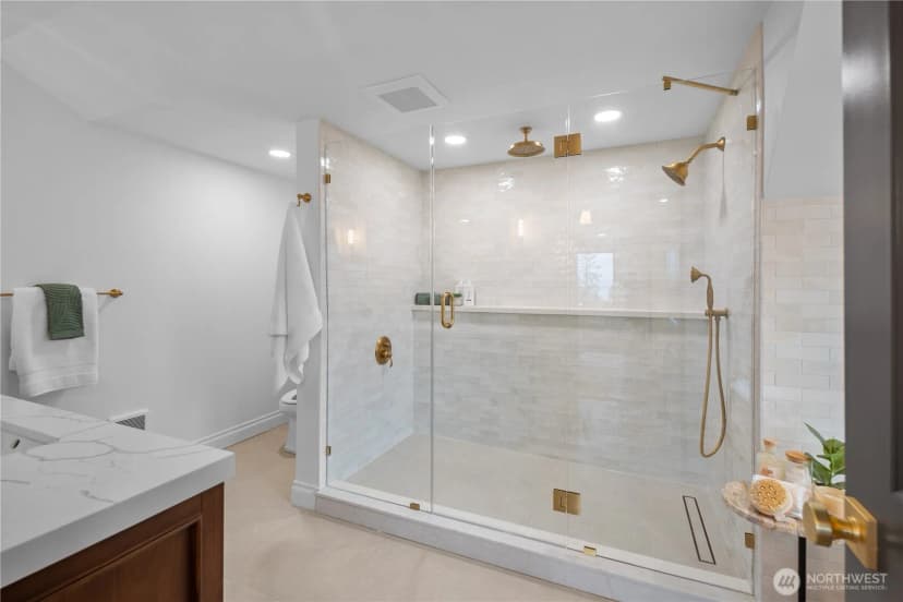 Property photo for 12216 Palatine Avenue N, Seattle photo 19