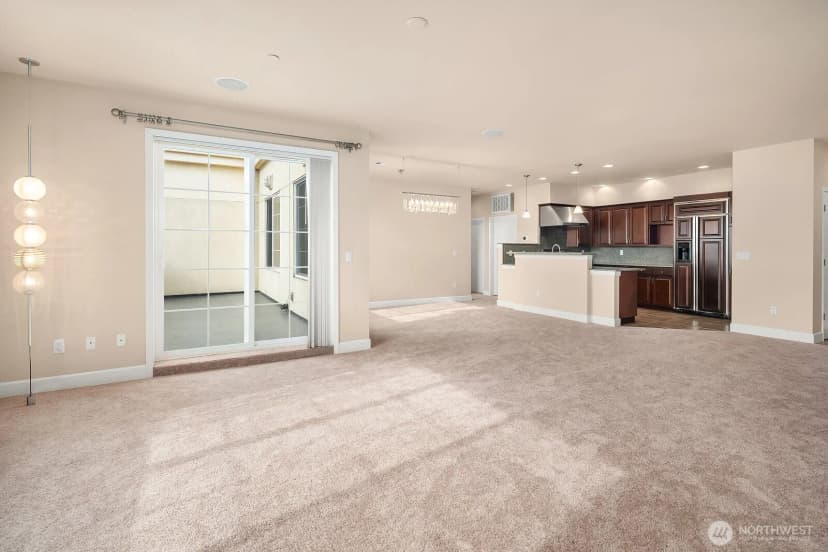 Property photo for 11004 Ne 11th Street #606, Bellevue photo 6
