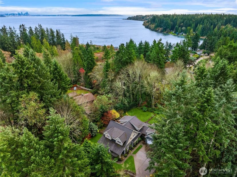 Property photo for 9705 Ne Beach Crest Drive, Bainbridge Island photo 2