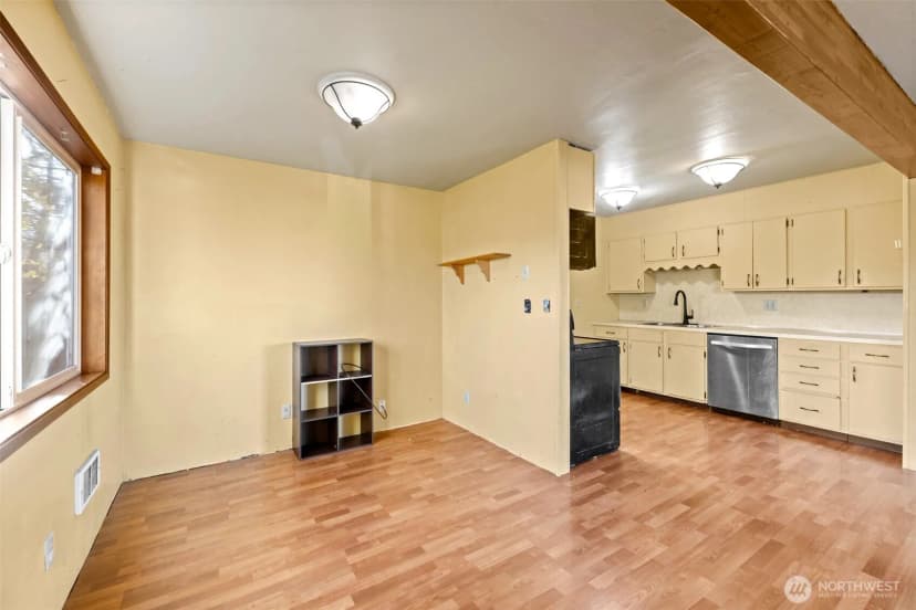 Property photo for 206 E Vashon Avenue, Port Angeles photo 7