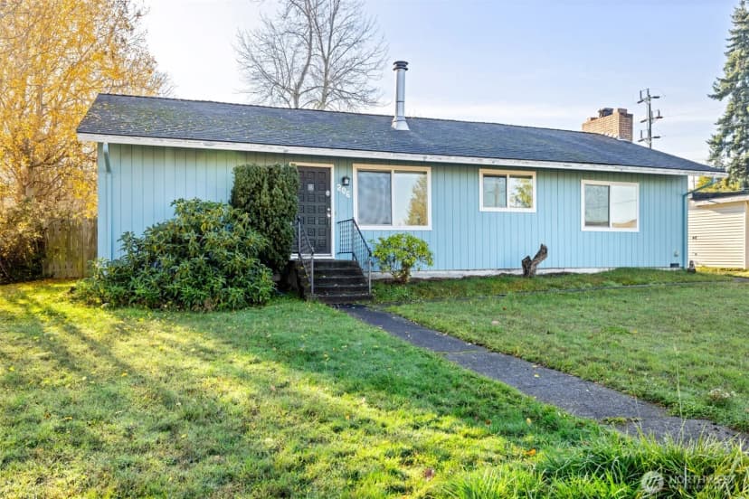 Property photo for 206 E Vashon Avenue, Port Angeles photo 2