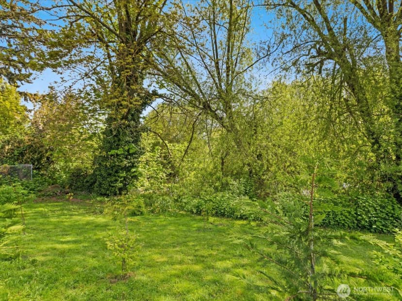 Property photo for 880 S Pine Street, Burlington photo 37