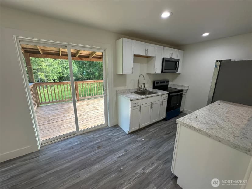 Property photo for 7041 E Washington Street, Port Orchard photo 5