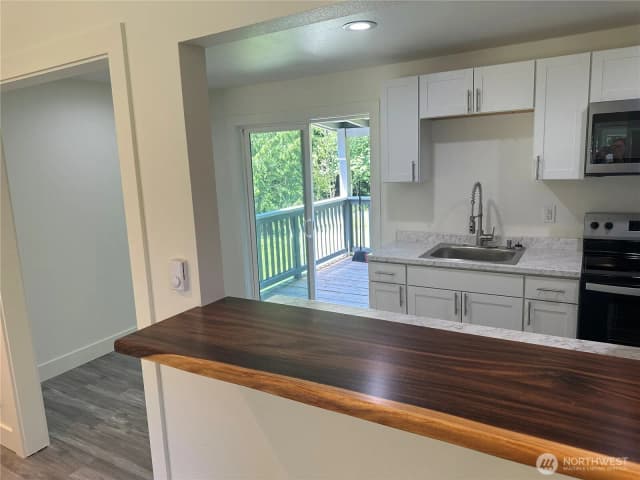 Property photo for 7041 E Washington Street, Port Orchard photo 4