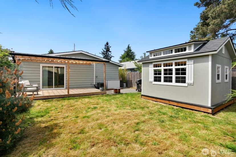 Property photo for 8826 10th Avenue Sw, Seattle photo 17