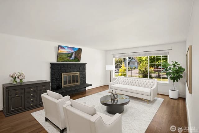 Property photo for 8826 10th Avenue Sw, Seattle photo 2
