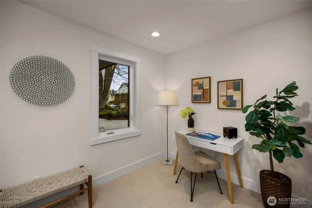 Property photo for 807 W Armour Street, Seattle photo 4