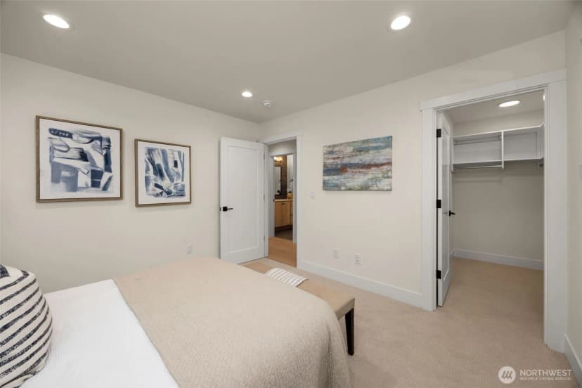 Property photo for 807 W Armour Street, Seattle photo 31