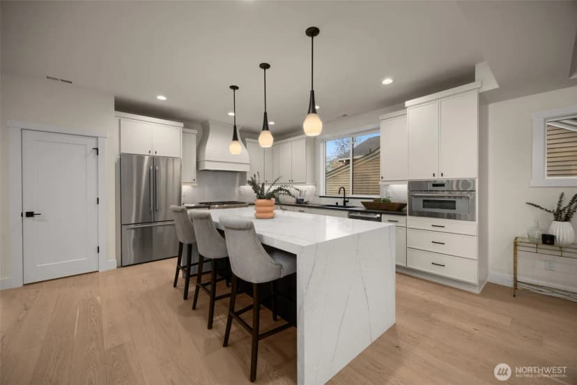 Property photo for 807 W Armour Street, Seattle photo 12