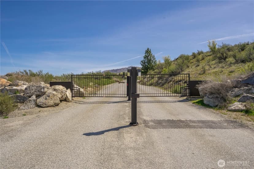 Property photo for 295 Hawks Ridge Road, Chelan photo 28