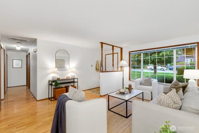 Property photo for 12903 Se 160th Street, Renton photo 4