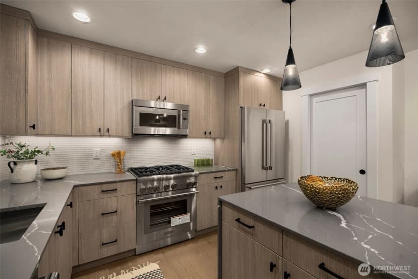 Property photo for 809 W Armour Street, Seattle photo 11