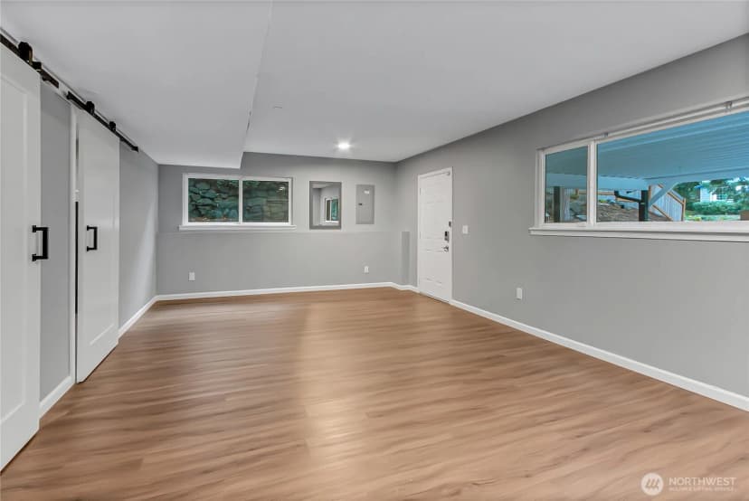 Property photo for 5310 66th Avenue W, University Place photo 16