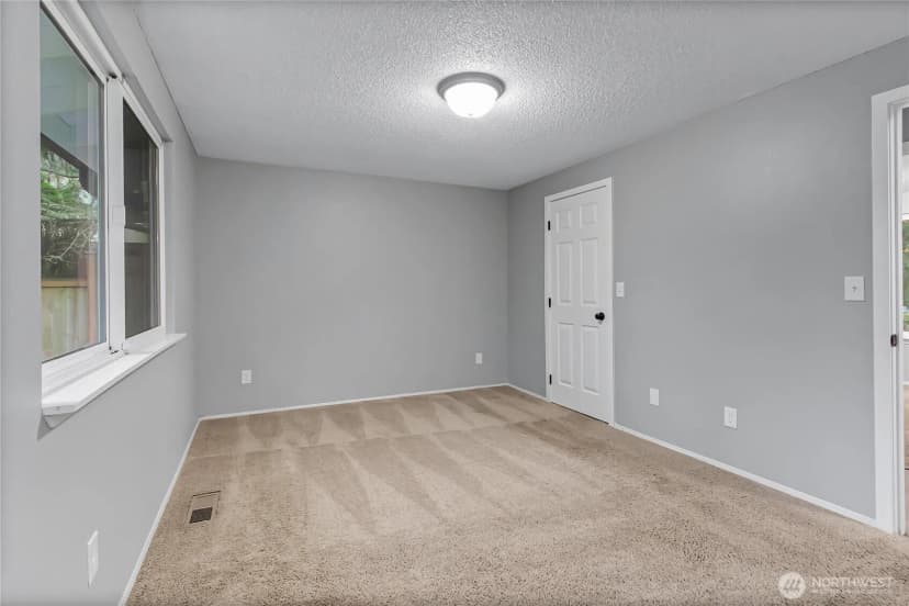 Property photo for 5310 66th Avenue W, University Place photo 10