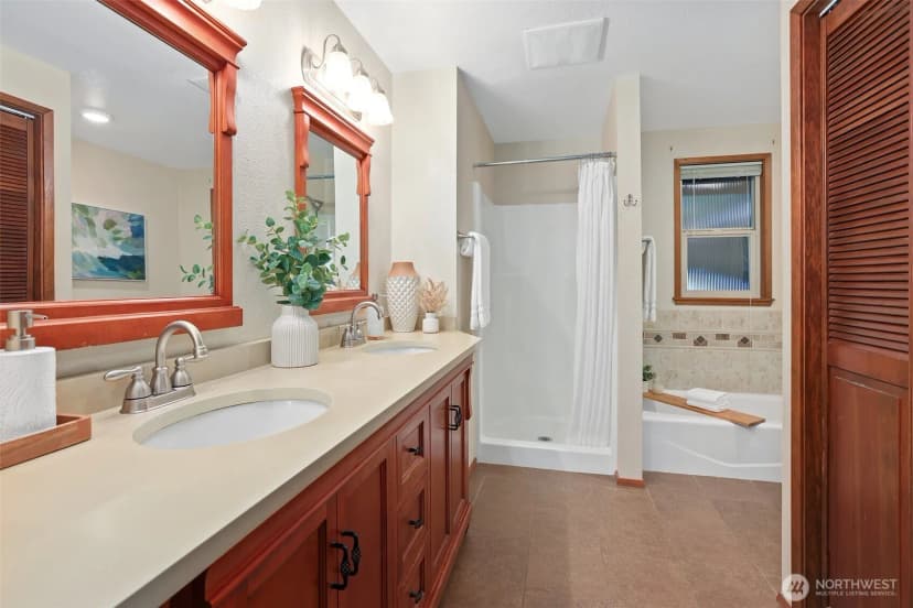 Property photo for 24605 Se 146th Street, Issaquah photo 17