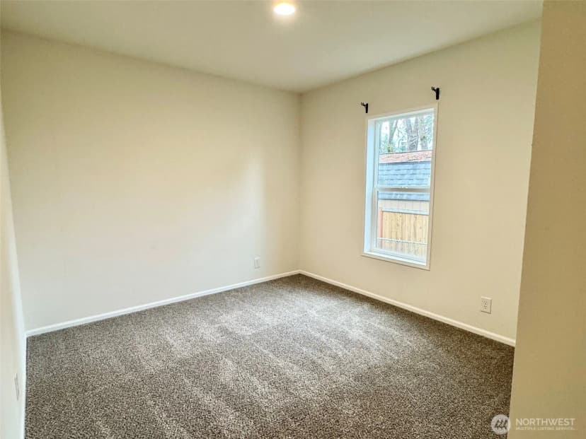 Property photo for 871 Spruce Street Se, Olympia photo 23