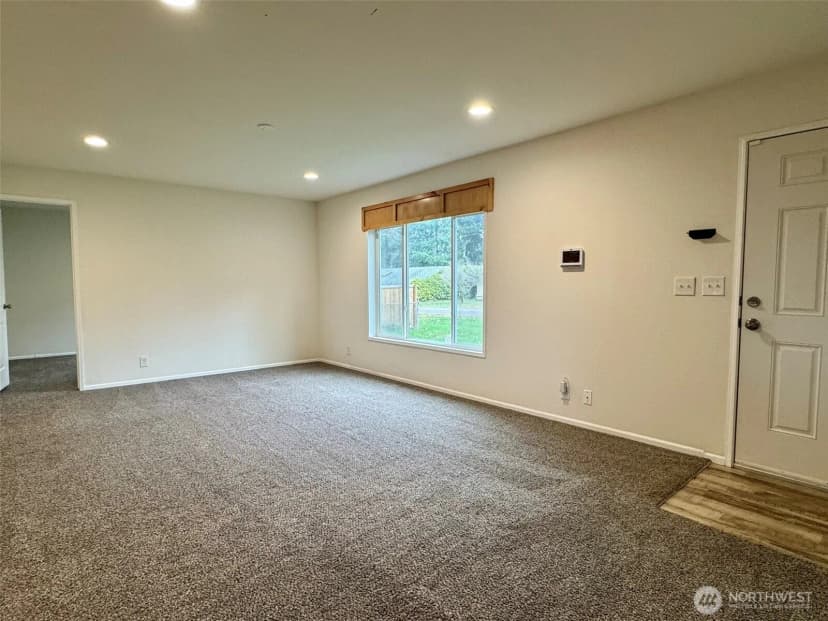 Property photo for 871 Spruce Street Se, Olympia photo 5