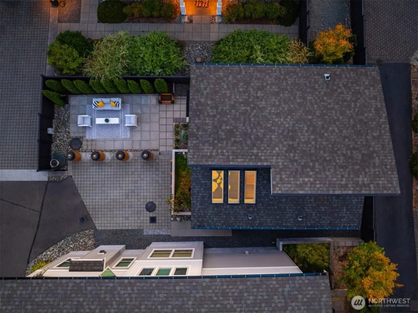 Property photo for 12013 9th Avenue Nw #b, Seattle photo 2