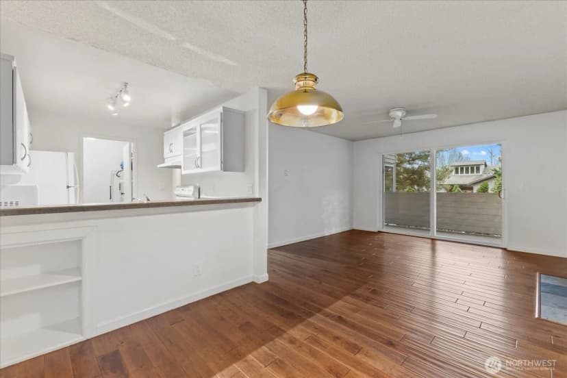 Property photo for 11815 93rd Lane Ne #203, Kirkland photo 6