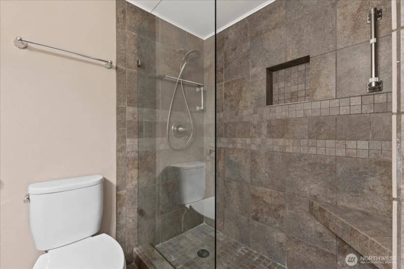 Property photo for 11815 93rd Lane Ne #203, Kirkland photo 16