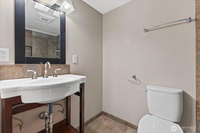 Property photo for 11815 93rd Lane Ne #203, Kirkland photo 15