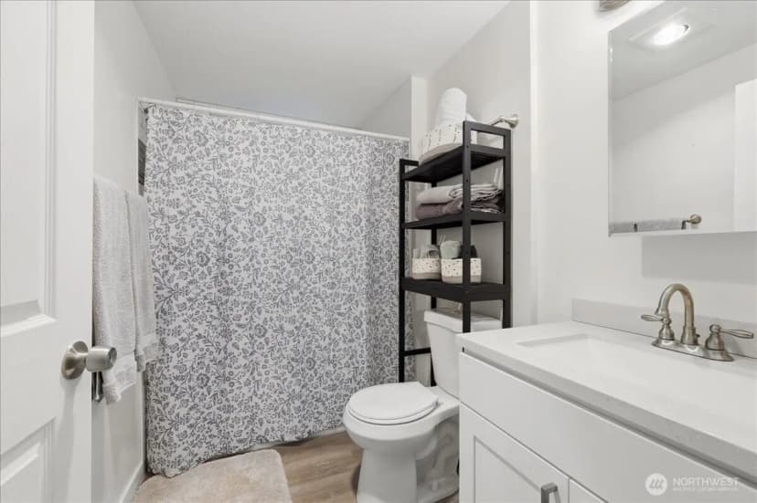 Property photo for 818 Sw 120th Street, Seattle photo 32