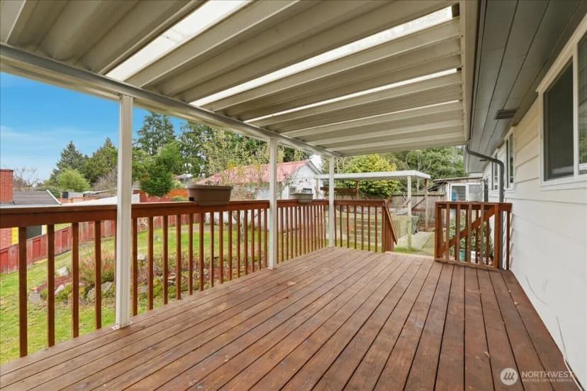 Property photo for 818 Sw 120th Street, Seattle photo 11