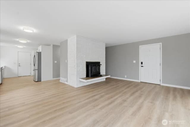 Property photo for 818 Sw 120th Street, Seattle photo 5