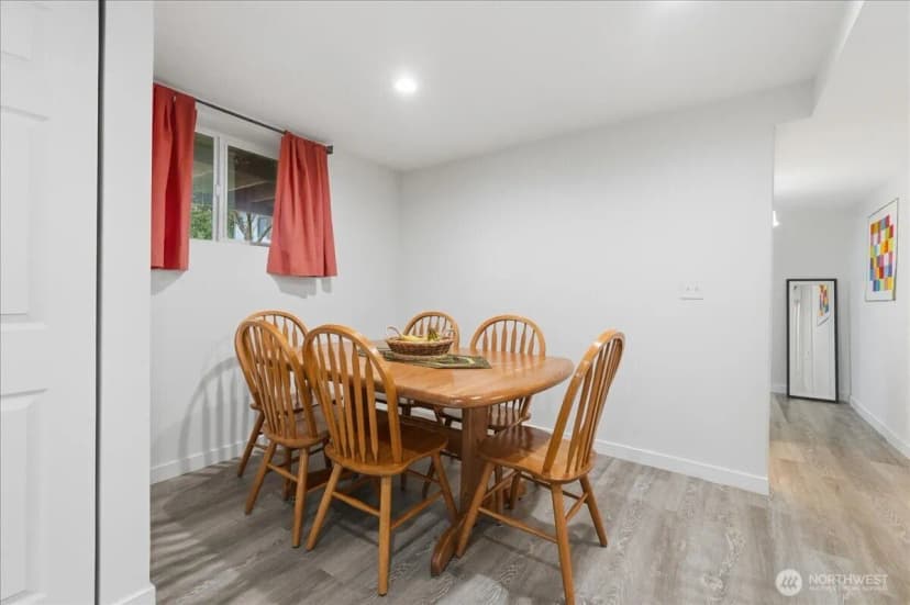 Property photo for 818 Sw 120th Street, Seattle photo 31