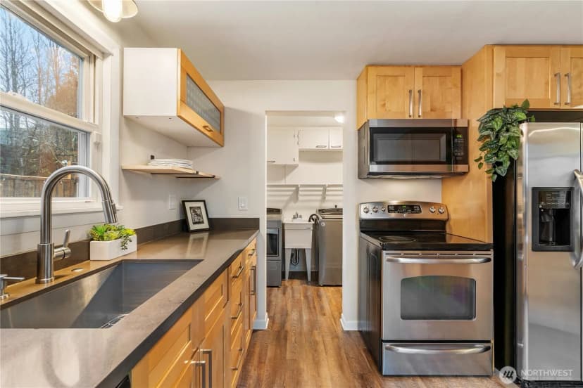Property photo for 9018 14th Avenue Sw, Seattle photo 15