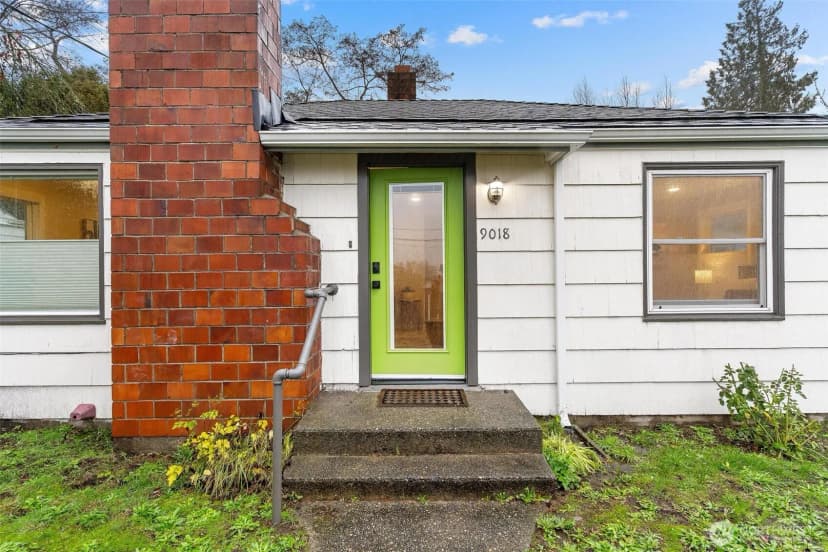 Property photo for 9018 14th Avenue Sw, Seattle